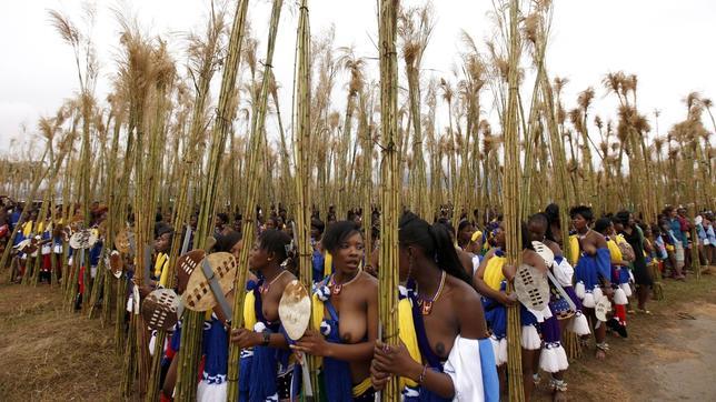 Vírgenes para el rey del país del sida