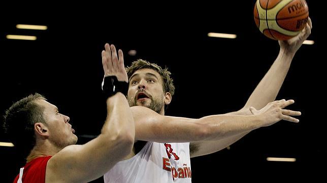 España tira pronto de comodines