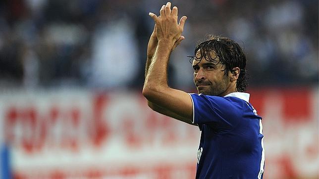 Raúl, entre los cinco finalistas al Príncipe de Asturias de los Deportes