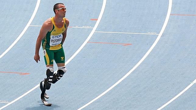 Pistorius se lleva la plata sin correr