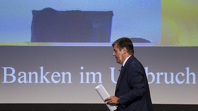 Deutsche Bank presiona: muchos bancos europeos quebrarán si se valora la deuda soberana a precios de mercado