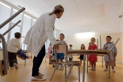 Arranca un curso escolar bajo amenaza de huelga de docentes