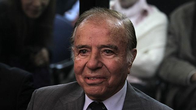 Menem, absuelto por contrabando de armas