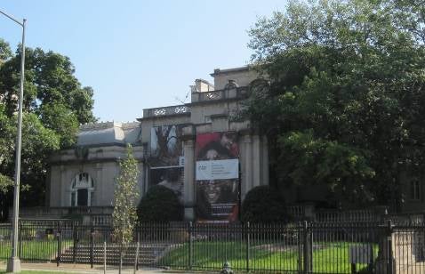 La vieja embajada en Washington, gran proyecto cultural incompleto