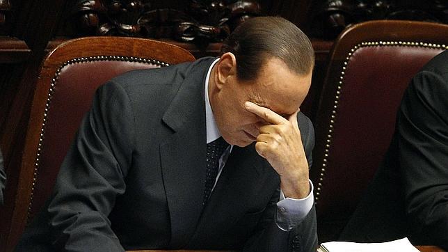 Una juez pide procesar a Berlusconi por la publicación de unas escuchas en el diario de su hermano