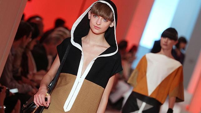 En la austeridad está el lujo, por Christophe Lemaire para Hermès