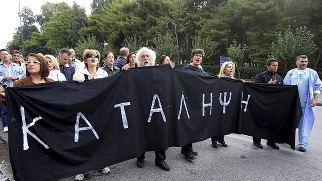 Grecia quiere aprobar todas las reformas antes de la concesión de la sexta parte del rescate