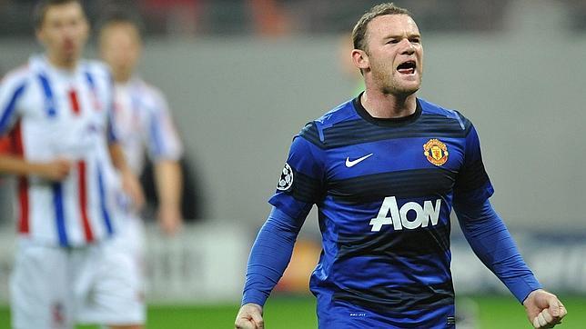 Rooney le da aire al United en Rumanía