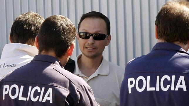 Diez días sin descartar «ninguna hipótesis»