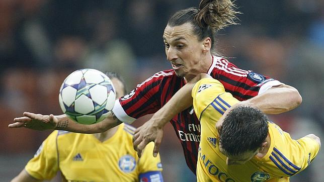 El Milán pone rumbo a octavos a ritmo de Ibrahimovic