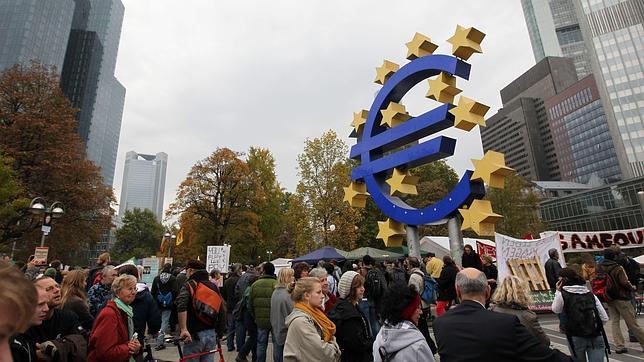 El fondo de rescate europeo recibe la máxima nota de las agencias de calificación