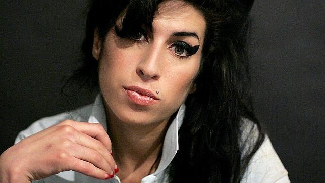 El álbum póstumo de Amy Winehouse saldrá a la venta en diciembre