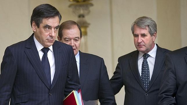 Francia anuncia 65.000 millones en recortes durante «los próximos años»