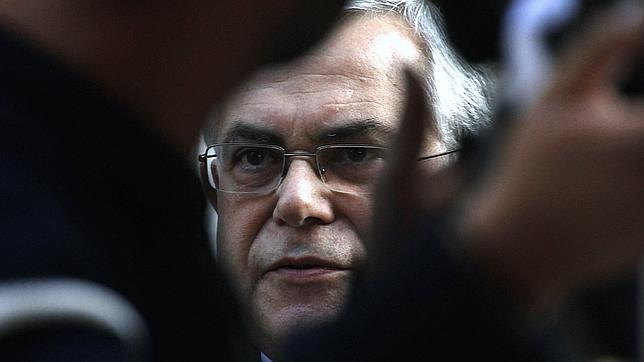 Lucas Papademos: «La pertenencia a la zona euro es una garantía»