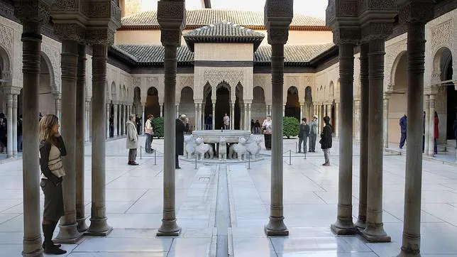 El Patio de los Leones de la Alhambra de Granada se reabrirá en 2012
