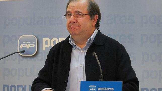 Los populares arrasan y el PSOE se derrumba en la tierra de Zapatero