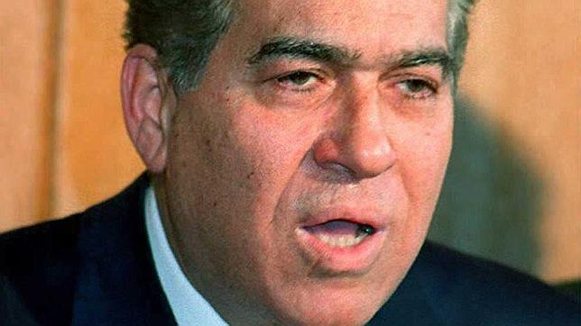 El Ejército encarga a un exprimer ministro de Mubarak formar el nuevo Gobierno