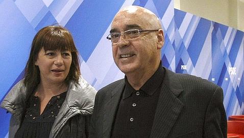 Rojo abre por última vez el Senado a la ciudadanía y dice que ayudará «a quien se lo pida»