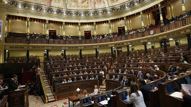 El PP se queda con un diputado menos, 185, en el Congreso