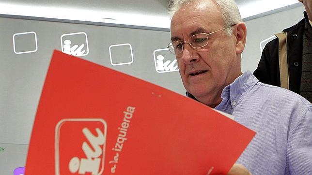 Cayo Lara se ofrece a Amaiur para formar grupo en el Congreso: «Sería muy egoísta»