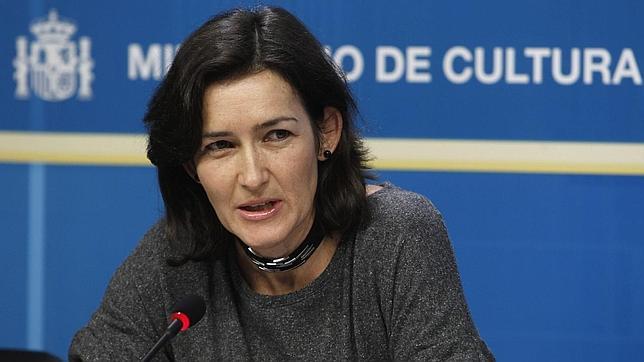 La ministra acorta su estancia en Moscú