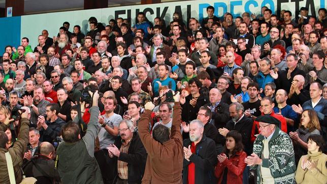Expresos de ETA: «Amnistía significa la vuelta a casa de todos los encarcelados»