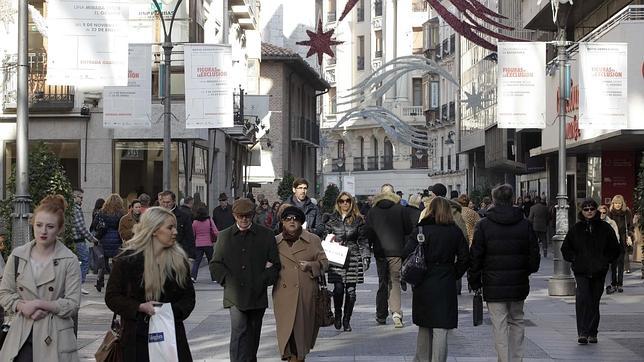 Cada español gastará 560 euros en Navidad, un 17% menos