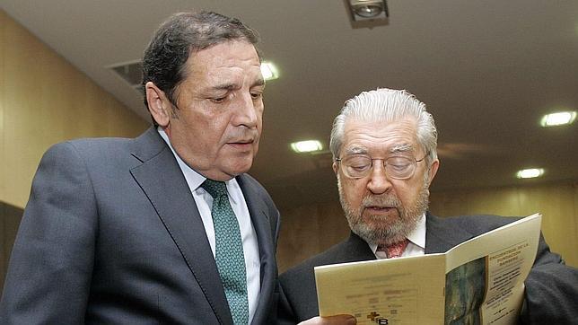 Sáez pide a los médicos «más dedicación» para mantener el nivel de la sanidad