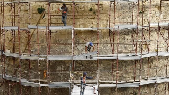 La compraventa de viviendas marca en octubre su mínimo histórico