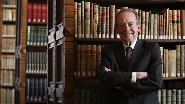 Blecua: «En español, la fonética no sirve como referente de valoración social»