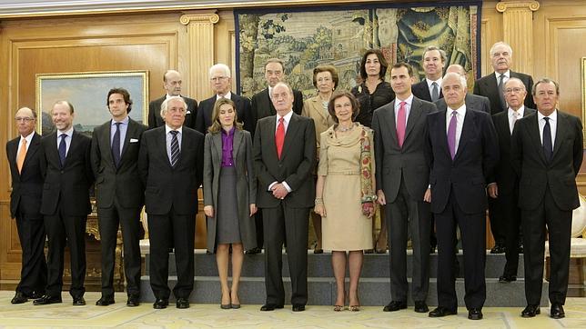 Los Reyes y los Príncipes de Asturias reciben a los grandes de España