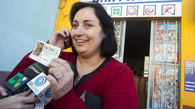 Lotería de Navidad: Una mujer amenazada con el desahucio de su casa se lleva un tercer premio en Tenerife