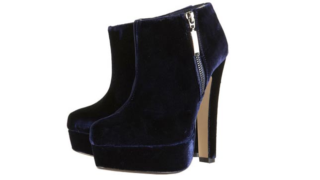 Los botines de Cuplé de terciopelo azul de Soraya Sáenz de Santamaría