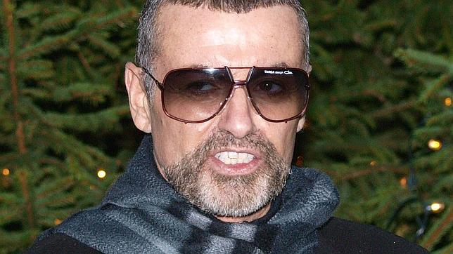 George Michael, entre lágrimas por su neumonía: «Estoy muy débil pero genial»