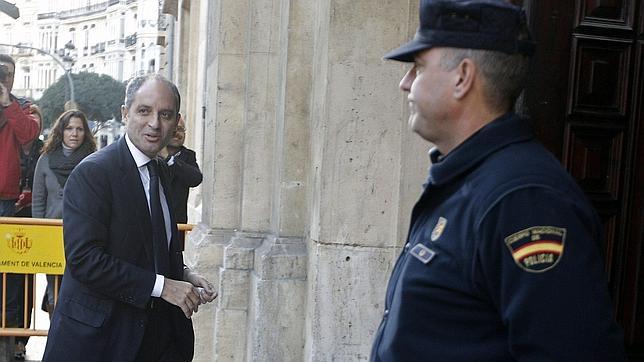 Altos cargos del Consell niegan conocer a Pérez y que Camps les hablase de él