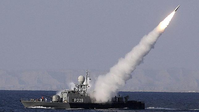 Irán prueba un misil de alcance intermedio de fabricación propia