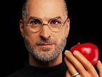 Apple amenaza con demandar a la empresa que fabrica el muñeco de Steve Jobs