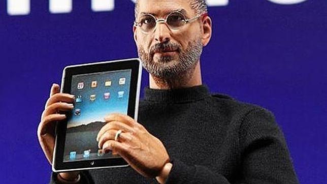 Apple amenaza con demandar a la empresa que fabrica el muñeco de Steve Jobs
