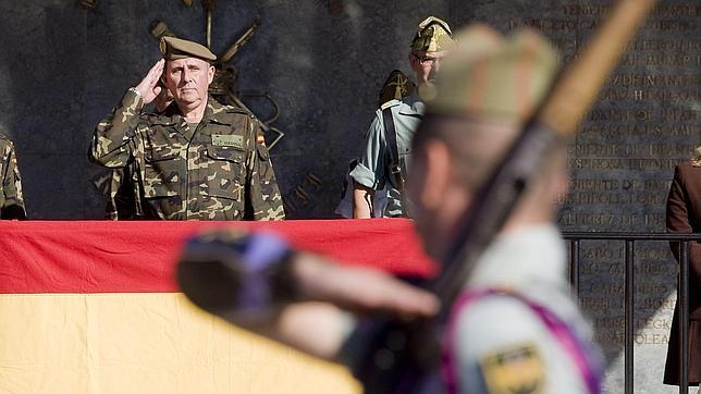 Morenés a los militares en el exterior: «Ustedes le dan credibilidad a nuestra patria, España»