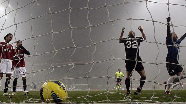 El Inter se lleva el «derbi de la madonnina» y evita el liderato del Milán