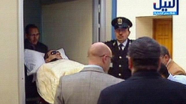 El abogado de Mubarak lo defiende como un hombre con las manos limpias y de corazón puro»