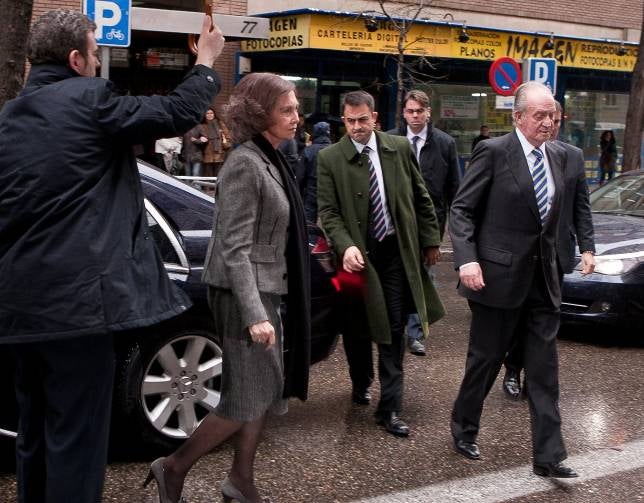 Los Reyes rinden tributo personal a Fraga ante el féretro por su lealtad a España