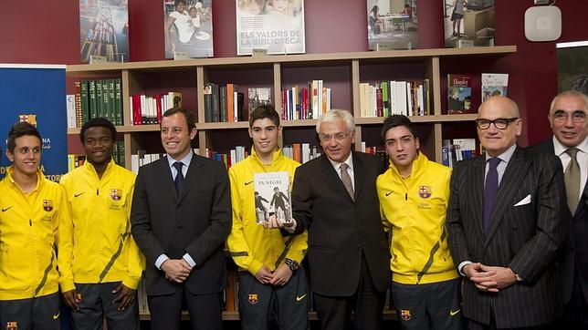 Los libros se hacen un hueco en Can Barça