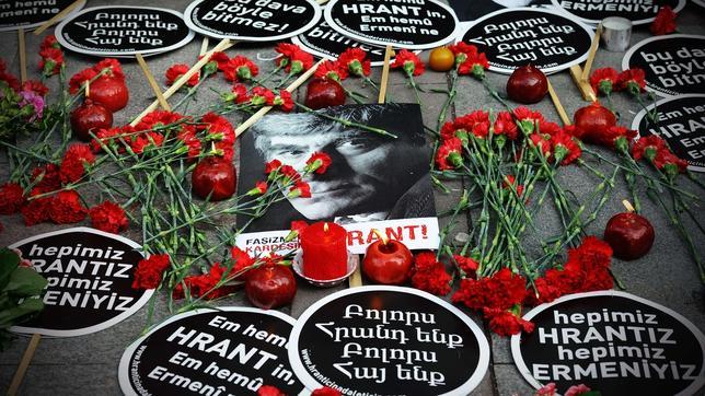 Miles de turcos exigen «justicia» por el asesinato del periodista Dink cinco años después del crimen