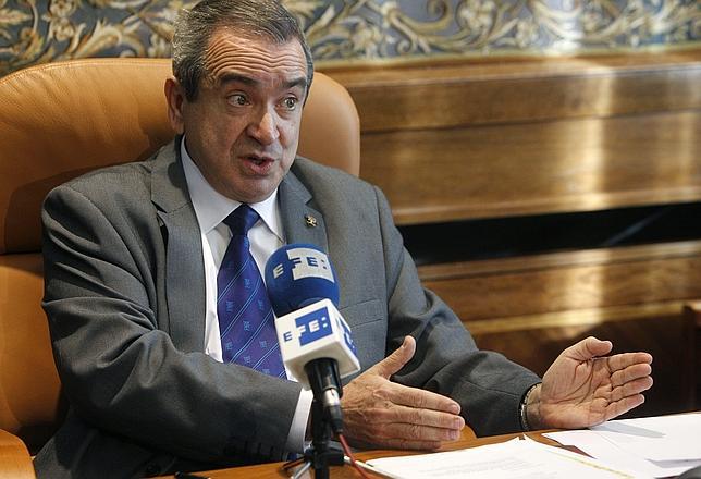 Emilio Lora-Tamayo: «Si el ministro eligió a Vela ha sido por sus cualidades»