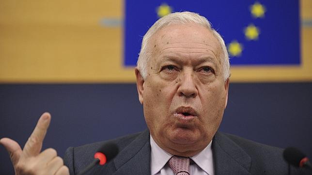 García-Margallo a un eurodiputado británico: «Gibraltar, español»