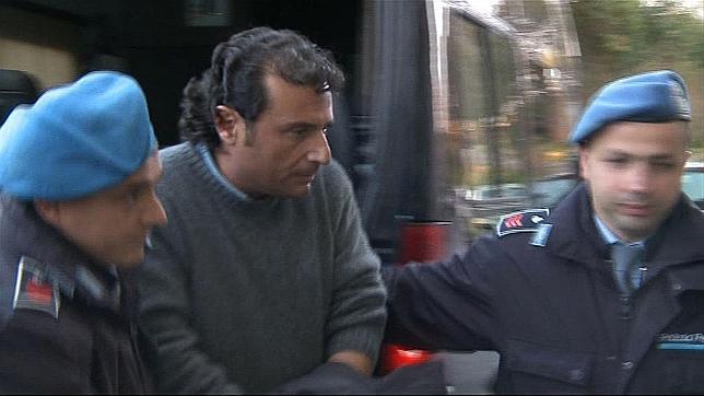El comandante Schettino: «No huí del Concordia, caí en un bote salvavidas»
