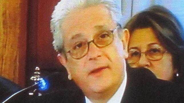 El abogado de Camps: «La trama Gürtel intentó vender a mi cliente, no comprarlo»