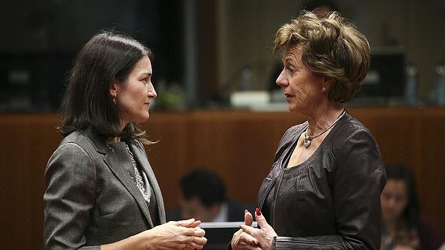 Bruselas critica el cierre de Megaupload: «El exceso de velocidad también es ilegal, pero no pones badenes en la autopista»