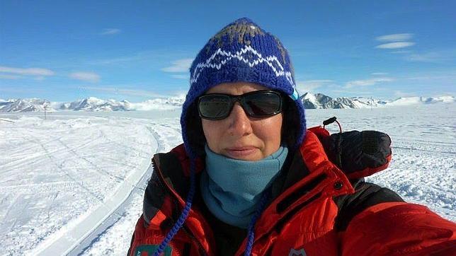Una aventurera británica cruza en solitario la Antártida